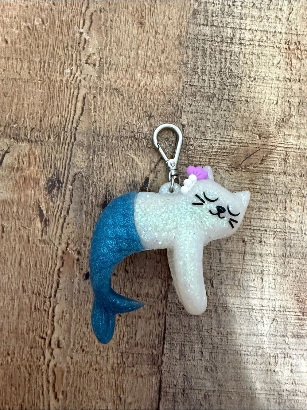 Bath & Body Works Mermaid Kitty Pocketbac Holder *Light's up* 
Pre owned good co